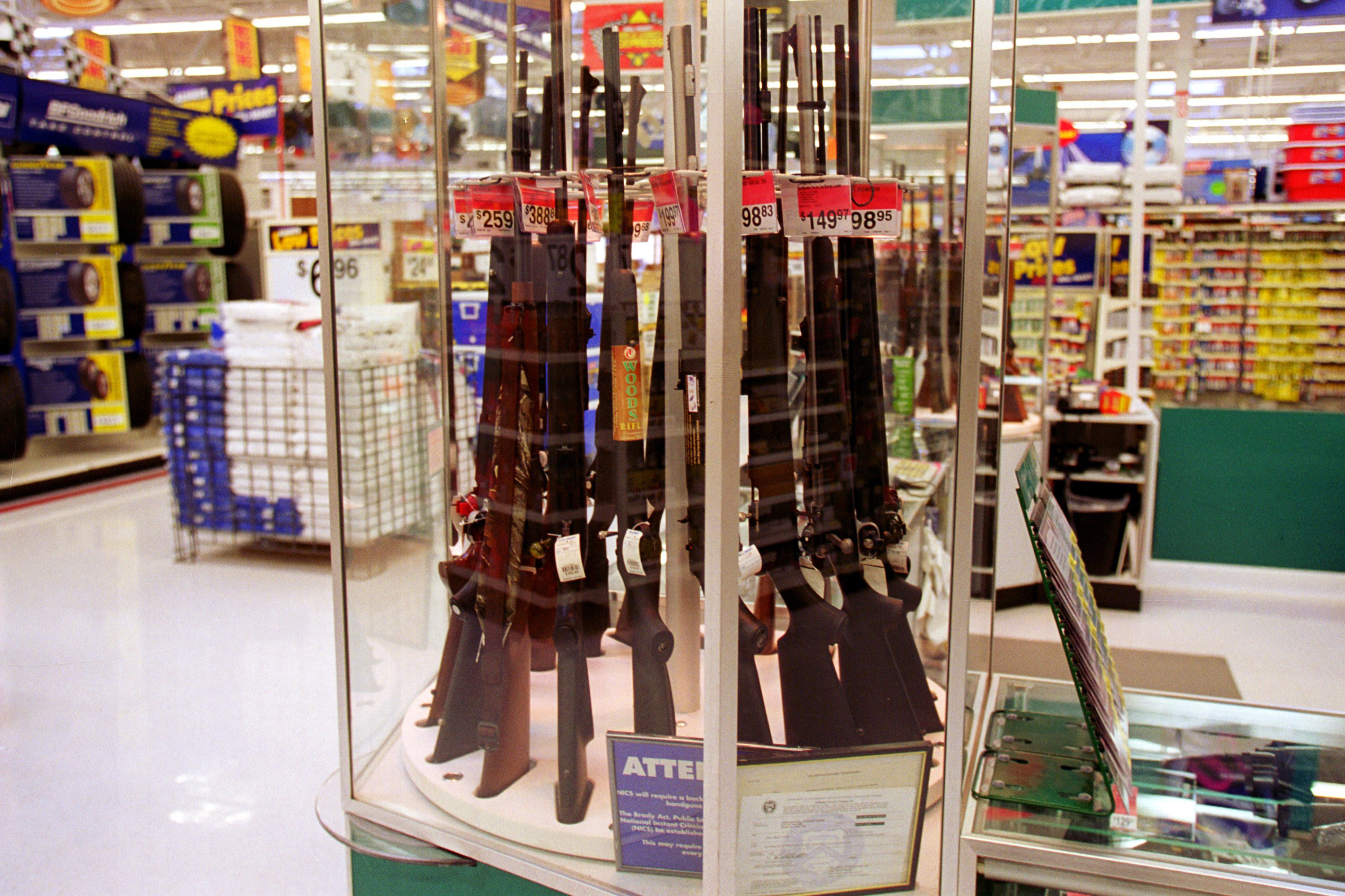 Image: Wal-Mart selling guns and ammunition